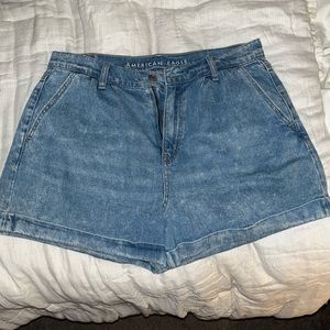 American Eagle Mom Shorts
